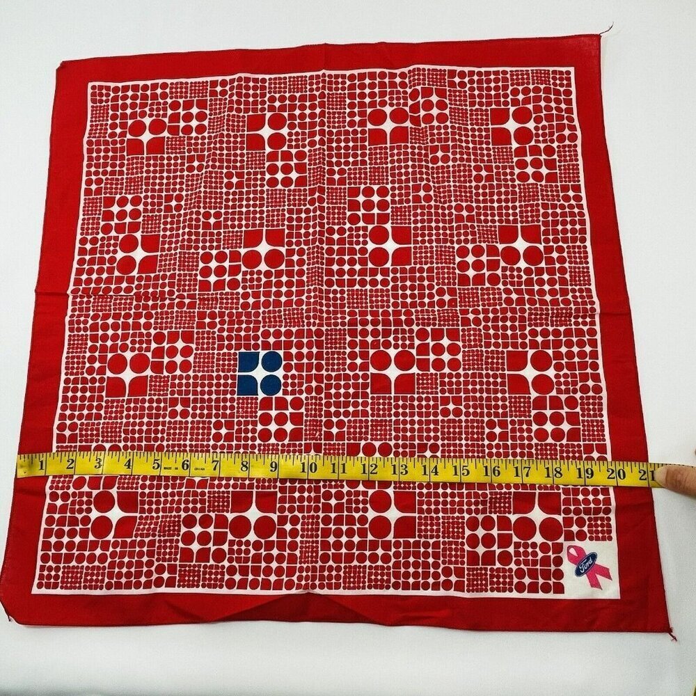 Kate Spade Ford Susan Komen Breast Cancer Awareness Bandana Handkerchief Red 21” - Picture 4 of 12